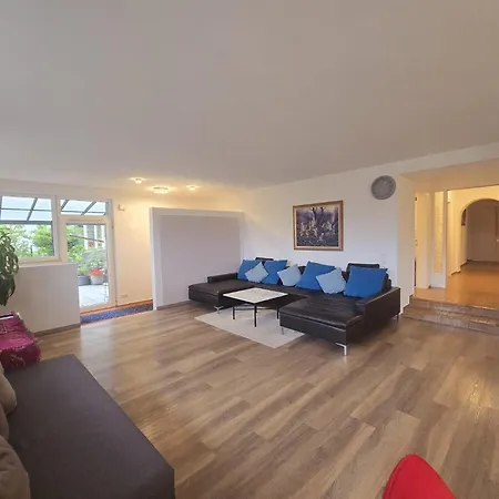 Weinberg 1 - 8 Personen *